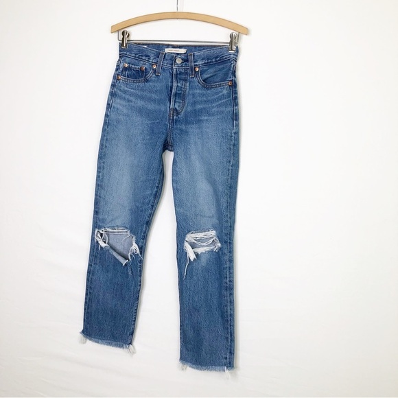 Levi’s wedgy, straight button, fly, distressed jeans - Picture 11 of 12
